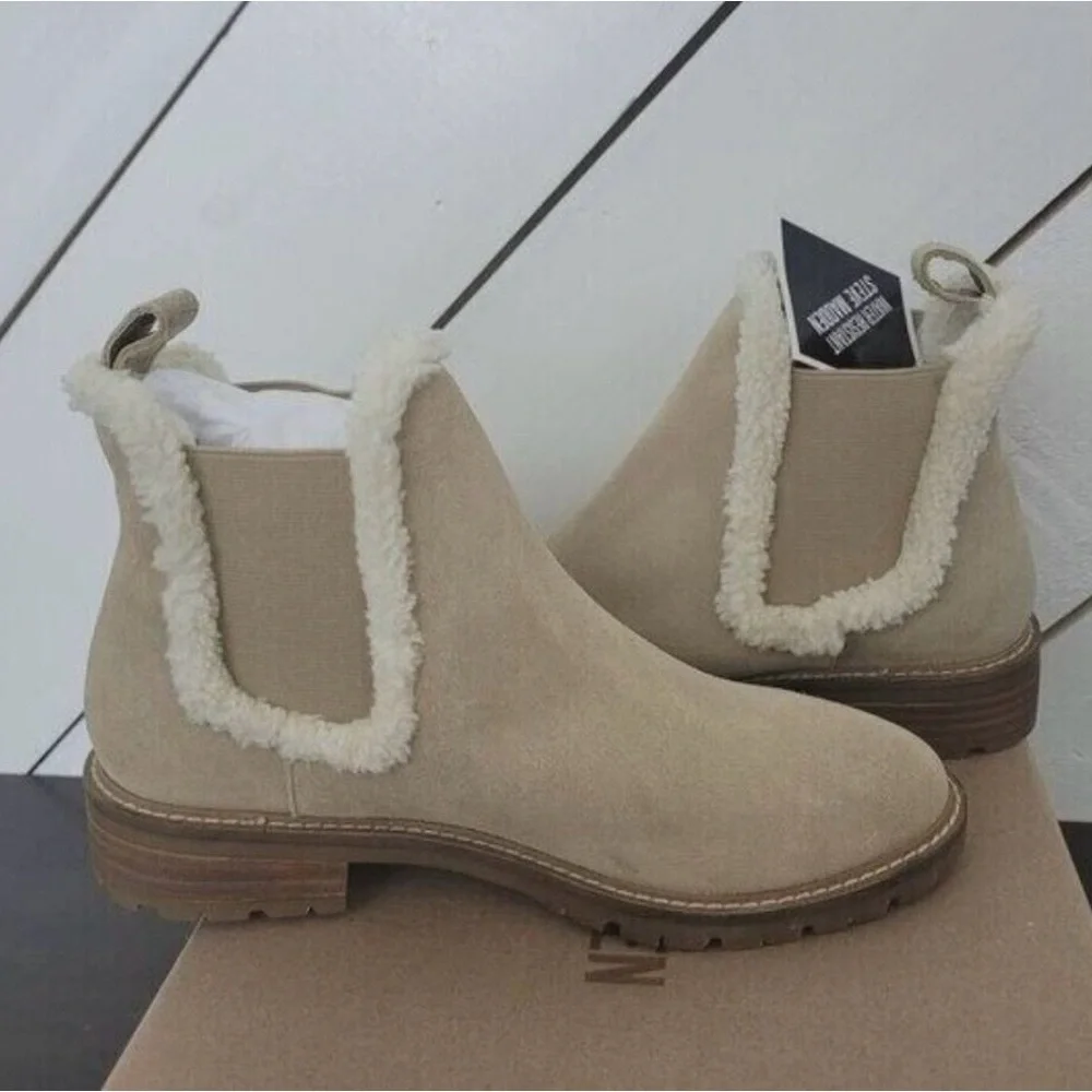 NWT Steve Madden Women's Suede Beige Winter Boots